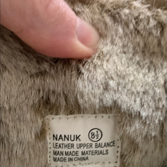 Embroidered Beige Winter Boots - Picture 5 of 9